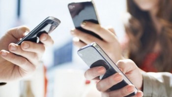 Sună în Rusia Cum încearcă un grup de lituanieni să oprească războiul din Ucraina cu ajutorul apelurilor telefonice