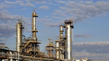 Efectele embargoului total de petrol asupra Rusiei. Italia intenționează să naționalizeze o rafinărie Lukoil din Sicilia