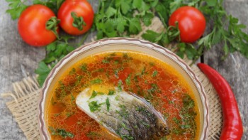 Rețeta pentru ciorba de pește lipovenească. Cea mai gustoasă și încercată de gospodine