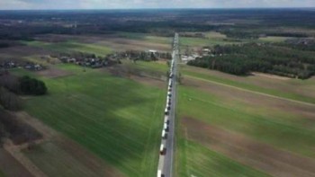 Coadă de camioane de aproape 100 de kilometri la granița dintre Polonia și Belarus. Sute de șoferi se întorc în Rusia