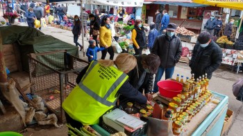 Controale majore în piețele din București și din țară înainte de Paște. S-au dat amenzi de milioane de lei