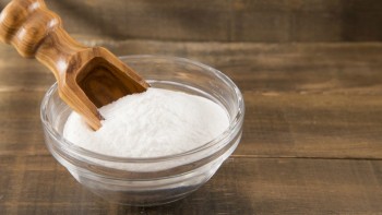Care este diferența dintre praf de copt și bicarbonat de sodiu