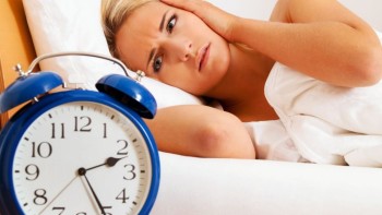 Cât de mult te afectează lipsa somnului Descoperă simptomele specifice acestui obicei