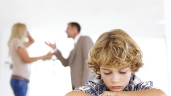 Top 4 lucruri pe care să le facă părinții divorțați pentru copii