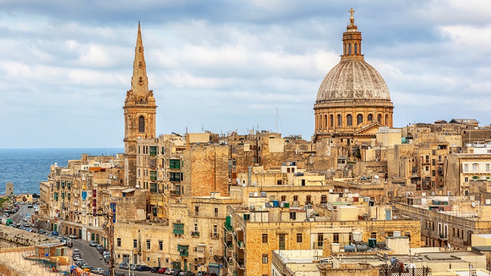 Pașaportul de aur metoda prin care Malta acordă cetățenie investitorilor interzis de UE. Valorile europene nu sunt de vânzare