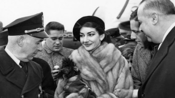 Secrete șocante din viața legendarei Maria Callas. Și-a urât mama care a vrut s-o transforme în prostituată pentru naziști iar Onassis i-a rupt inima când a părăsit-o pentru Jackie Kennedy