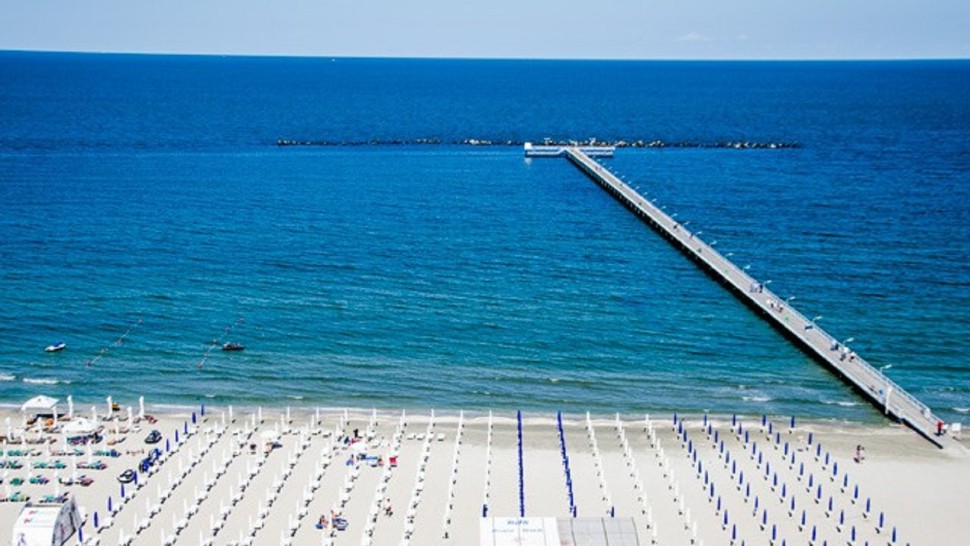 La Mamaia mai ieftin pe șezlong decât pe cearșaf. Ce taxa li se impune turiștilor