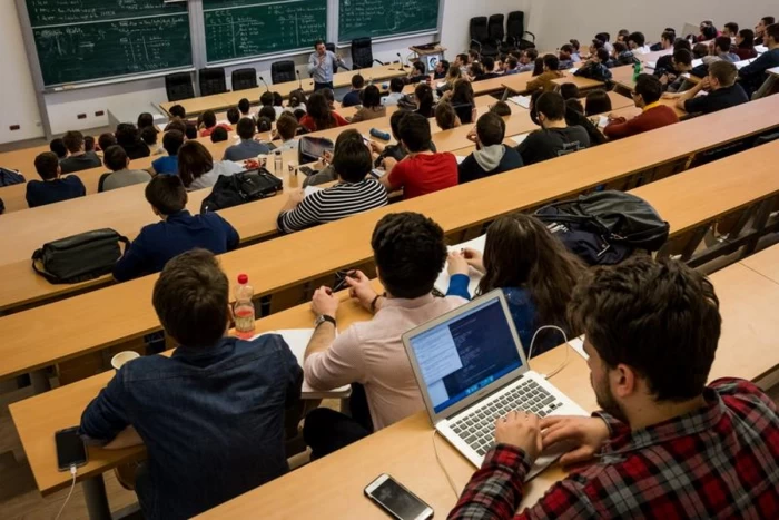 stuRomânia Educată cel mai puțindenții