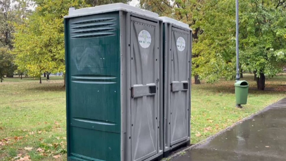 Adevăratul motiv pentru care trebuie să nu folosim toaletele publice. Ce trebuie să facem ca să ne ferim de boli