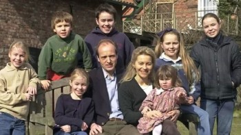 Povestea Ursulei von der Leyen șefa Comisiei Europene. S-a născut la Bruxelles e de profesie medic ginecolog și are șapte copii