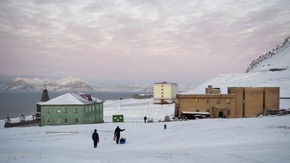 Ce se întâmplă în orașul norvegian unde lucrează mineri ruși și ucraineni. Au fost unele discuții pe siteurile de socializare dar am trecut peste ele