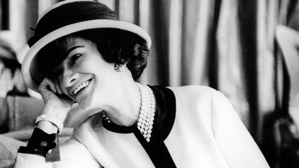 Cum a apărut celebrul parfum Chanel No 5 lansat pe data de 5 în a cincea lună a anului