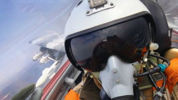 Ucraina recunoaște Fantoma din Kiev este un mit. Misteriosul pilot-erou care doboară avioanele rusești nu există