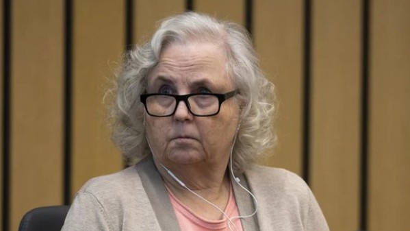 Povestea femeii găsită vinovată de crimă după ce a scris un eseu celebru numit Cum să-ți ucizi soțul