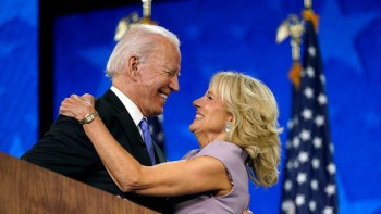 Povestea lui Jill Biden profesoara de engleză considerată zâna bună a președintelui american. I-a spus Da lui Joe abia a cincea oară