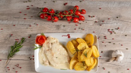 Rețetă pui cu sos de gorgonzola. Pentru cele mai fine gusturi