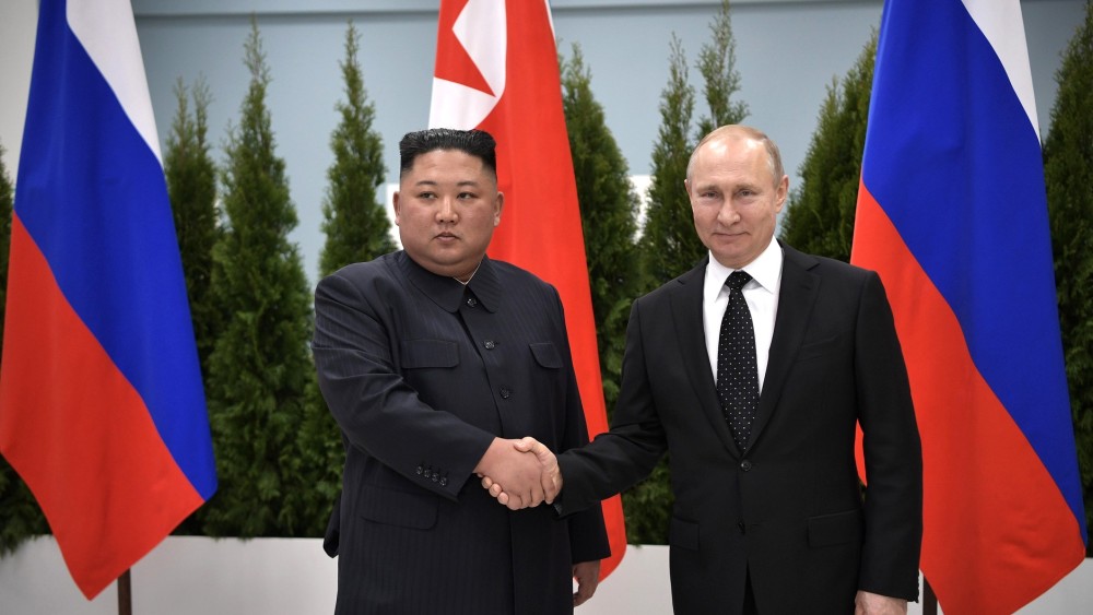 Kim Jong Un se va întâlni cu Vladimir Putin. Discuții privind furnizarea de arme Rusiei de către Coreea de Nord