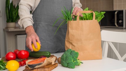 Top 5 sfaturi pentru a economisi la alimente când mergi la cumpărături