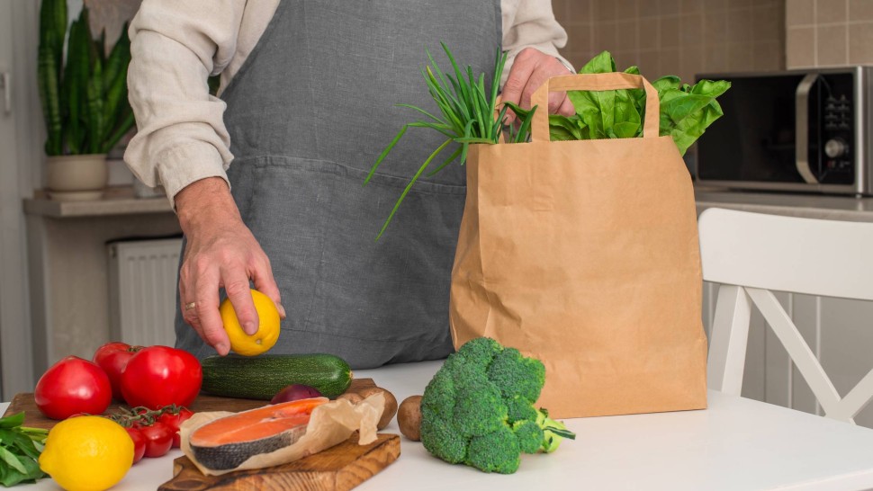 Top 5 sfaturi pentru a economisi la alimente când mergi la cumpărături