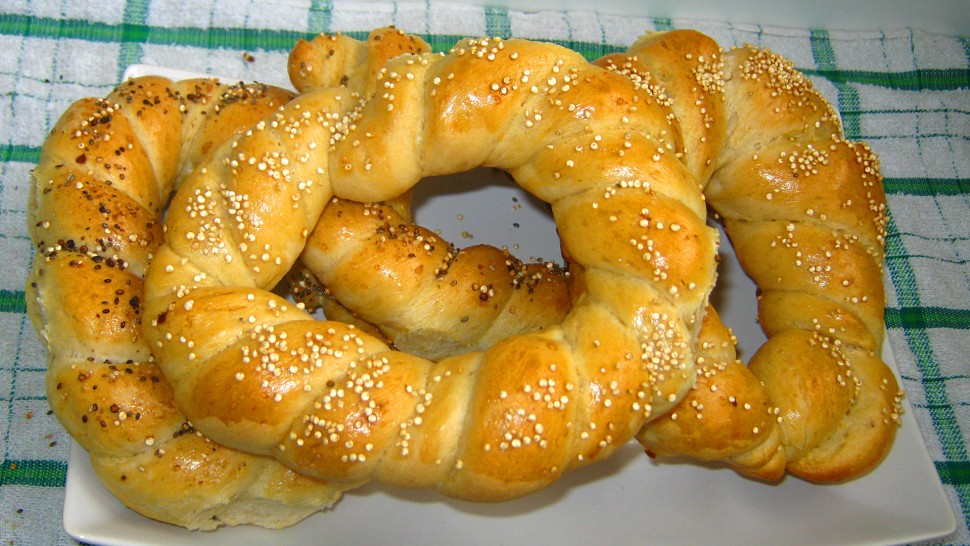 Rețetă covrigi umpluți cu brânză. Cei mai buni pe care i-ai mâncat