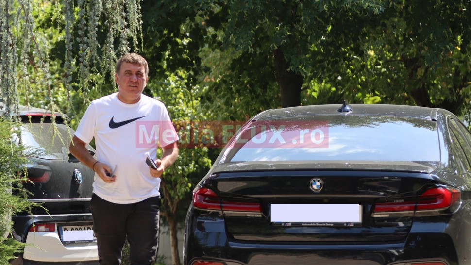 Gheorghe Hagi nu îmbătrânește. Pentru el anii nu trec ci se adună | EXCLUSIV PAPARAZZI