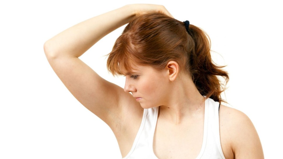 Top 5 trucuri de a scăpa de mirosul de transpirație