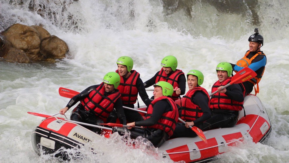 Top 5 locuri minunate unde poți face rafting în România