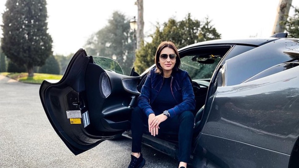 Imperiul Ferrari a ajuns pe mâinile unei românce. Cine este tânăra care l-a înnebunit pe moștenitorul de 76 de ani