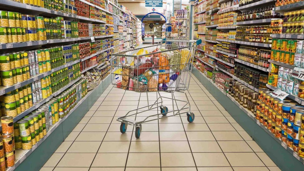 Un hipermarket din România renunță de tot la casieri. Ce se va întâmpla cu angajații