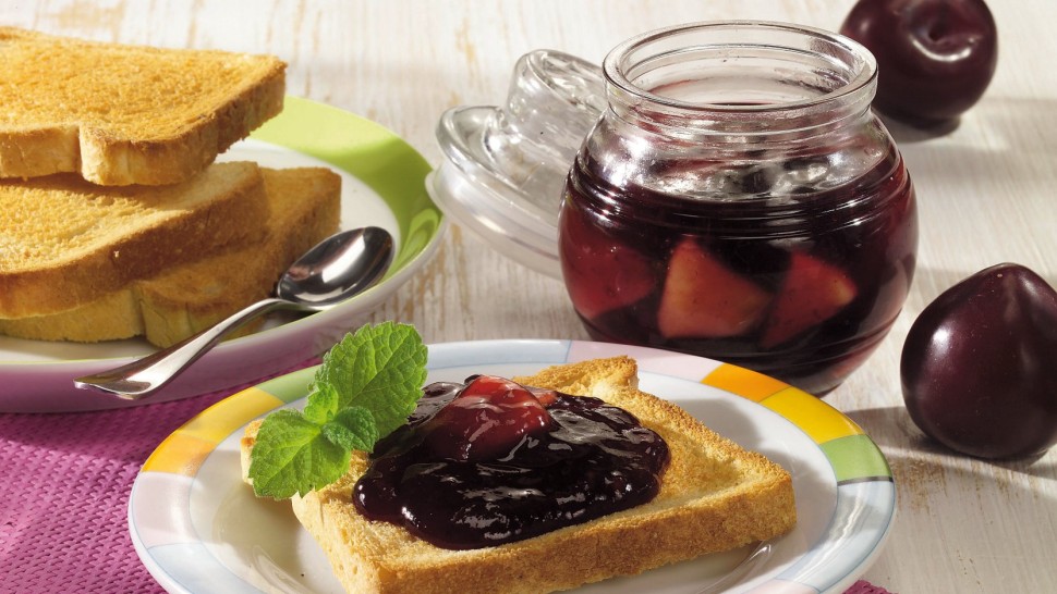 Gem de prune. Cum îl faci și cu ce îl poți consuma