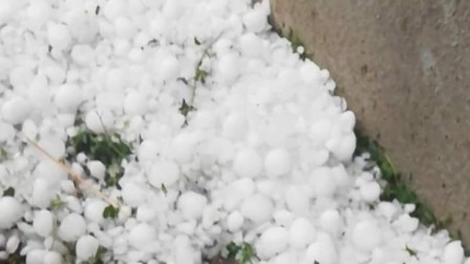 Nordul Italiei lovit de fenomene meteo extreme. Grindină cât nuca și vânt de peste 120 kmh. Vremea rea a făcut prăpăd | FOTO EXCLUSIV