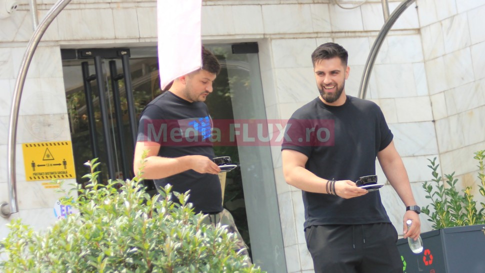 Alex Leonte fostul iubit al lui Theo Rose extrem de fericit în primele imagini care l-au imortalizat în ziua în care s-a aflat de despărțire | IMAGINI PAPARAZZI