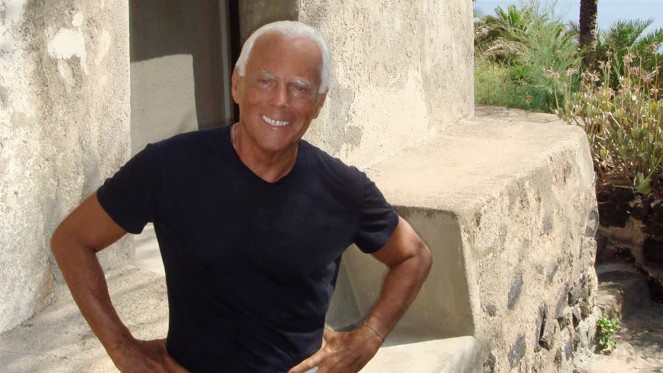 Moştenirea lui Giorgio Armani două testamente sigilate scrise de mână au fost deschise în prezența notarului