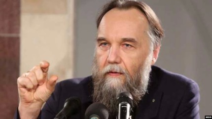 Totul despre Aleksander Dughin poreclit creierul lui Putin politicianul a cărui fiică a fost aruncată în aer