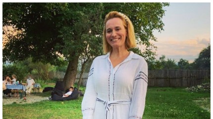 Andreea Esca s-a făcut gazdă. Cât costă să stai în casa vedetei Pro TV