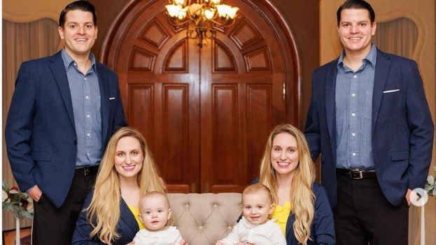 Două surori gemene s-au căsătorit cu doi frați gemeni identici. Ce au descoperit medicii la copiii lor născuți la diferență de câteva lunii