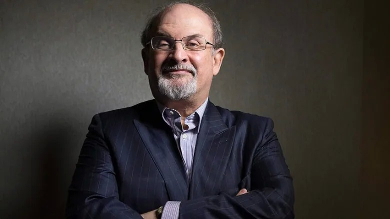 Scriitorul britanic Salman Rushdie autorul Versetelor satanice a fost înjunghiat pe o scenă din New York