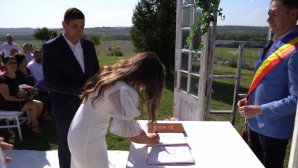 George Simion și Ilinca Munteanu au spus Da la cununia civilă. Eveniment restrâns cu doar 150 de invitați VIDEO