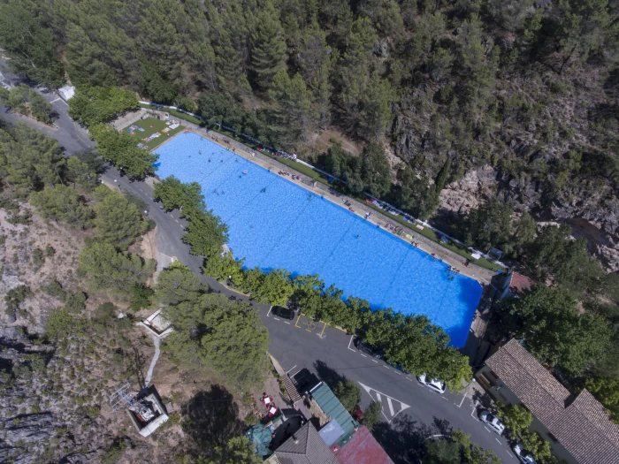 Prețul pentru o zi de acces la piscine a explodat