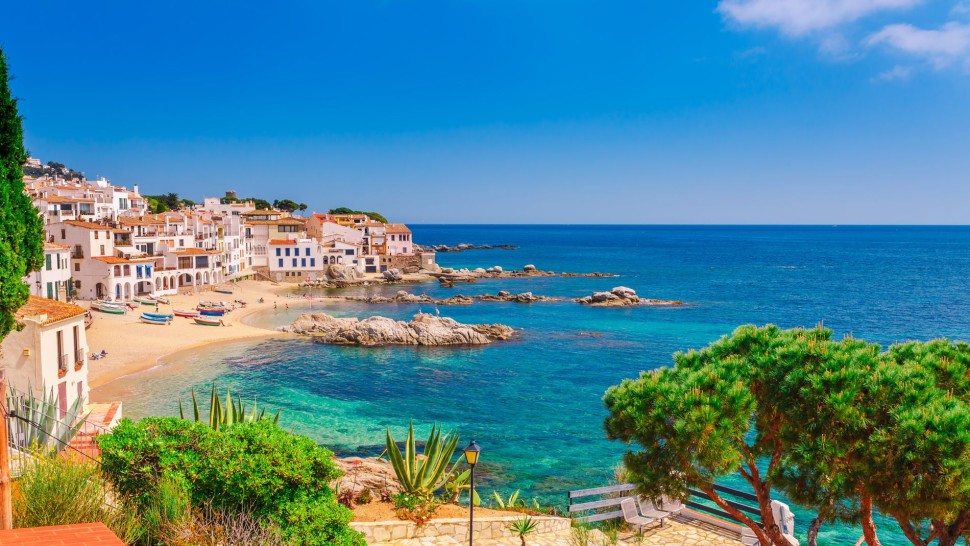 Top 5 plaje din Spania. Turiștii vin anual în număr foarte mare