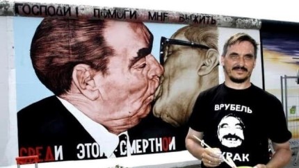 A murit artistul care a pictat Sărutul fratern de pe zidul Berlinului cea mai faimoasă pictură stradală din lume