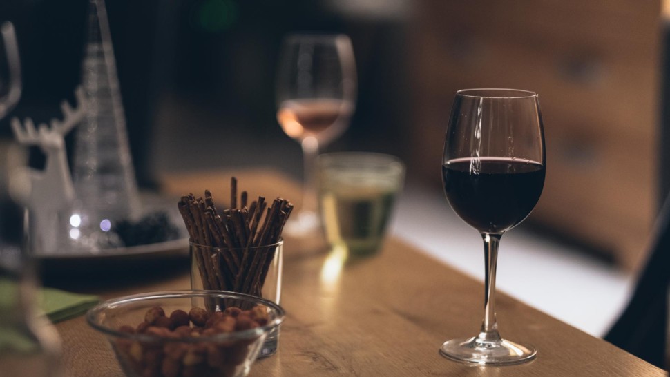 Curiozități despre vin. Dulceața lui se diminuează când îl răcești