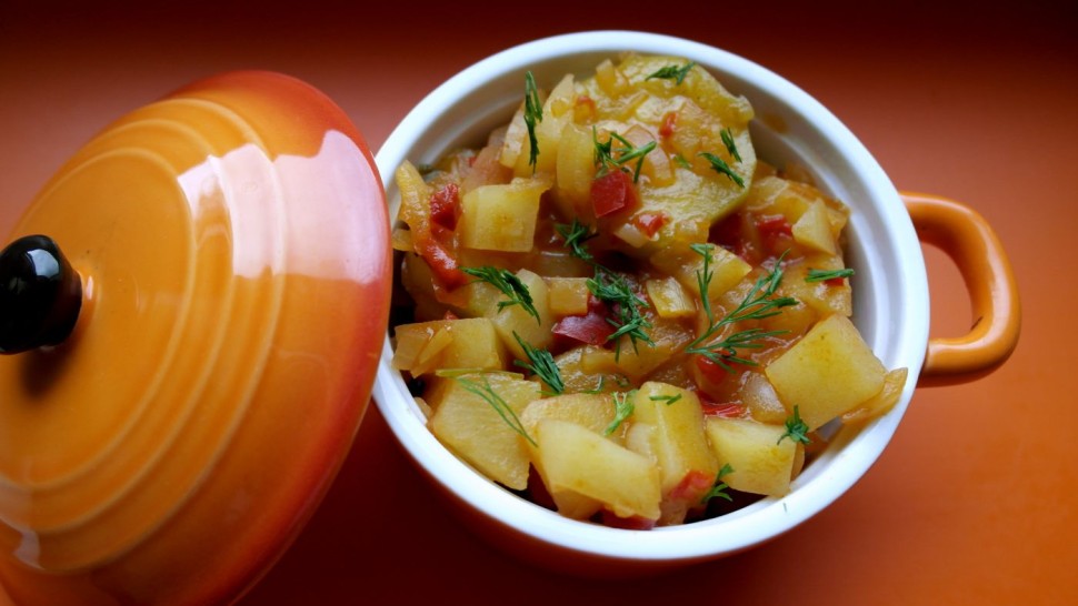 Rețetă iahnie de dovlecei. Perfectă și pentru cei care sunt la dietă