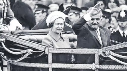 Detaliile ascunse ale vizitei lui Nicolae Ceaușescu în Marea Britanie. Celebra plimbare în caleașca Reginei care a uimit Europa