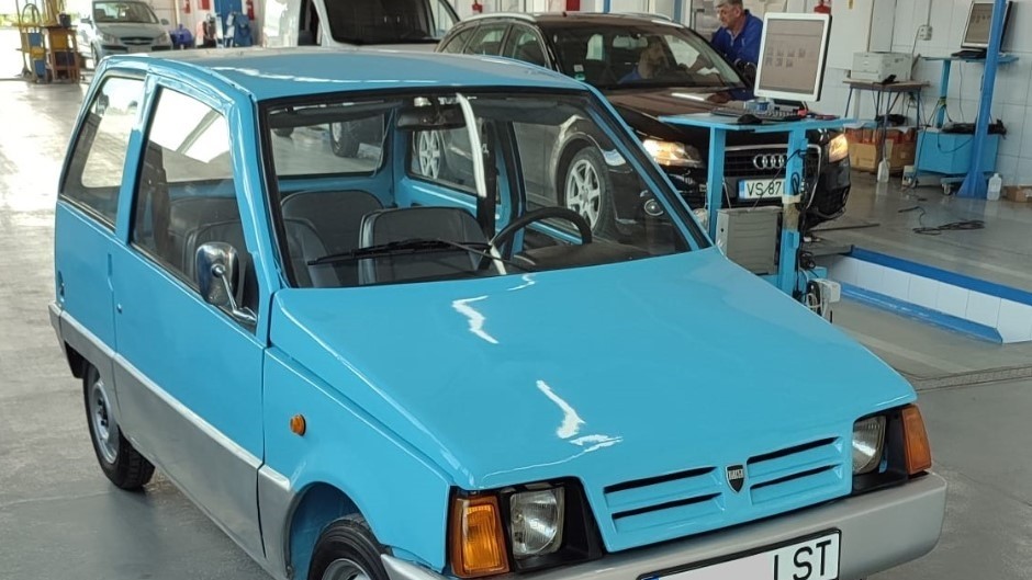 O Dacia 500 Lăstun a readusă la viață. Ce viteză poate atinge fiara de plastic din 1989