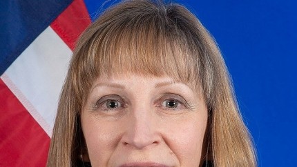 Cine este Lynne Tracy noul ambasadorul SUA în Rusia. A luat un premiu pentru eroism pentru cum a acționat când a fost atacată în Pakistan