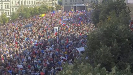 Miting uriaș la Praga. Zeci de mii de persoane au manifestat împotriva UE și NATO și-au cerut contracte directe cu Rusia