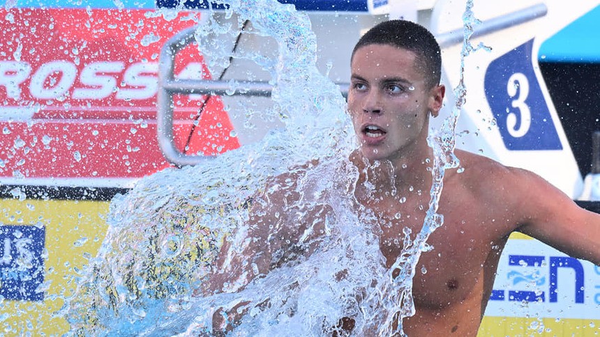 David Popovici un nou record la CM de înot juniori de la Lima. Medalie de aur în proba de 200 m liber