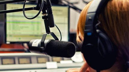Studenții Facultății de Jurnalism și Științele Comunicării a UB vor avea o emisiune radio la București FM
