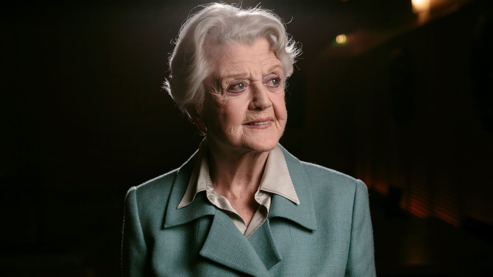 Povestea impresionantă de viață a frumoasei Dame Angela Lansbury. Actrița a avut o cariera de-a dreptul remarcabilă
